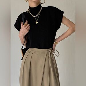 Commense Black Sweater